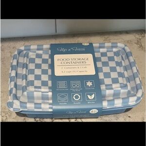Flip n'Fresh food storage containers and lids. NWT